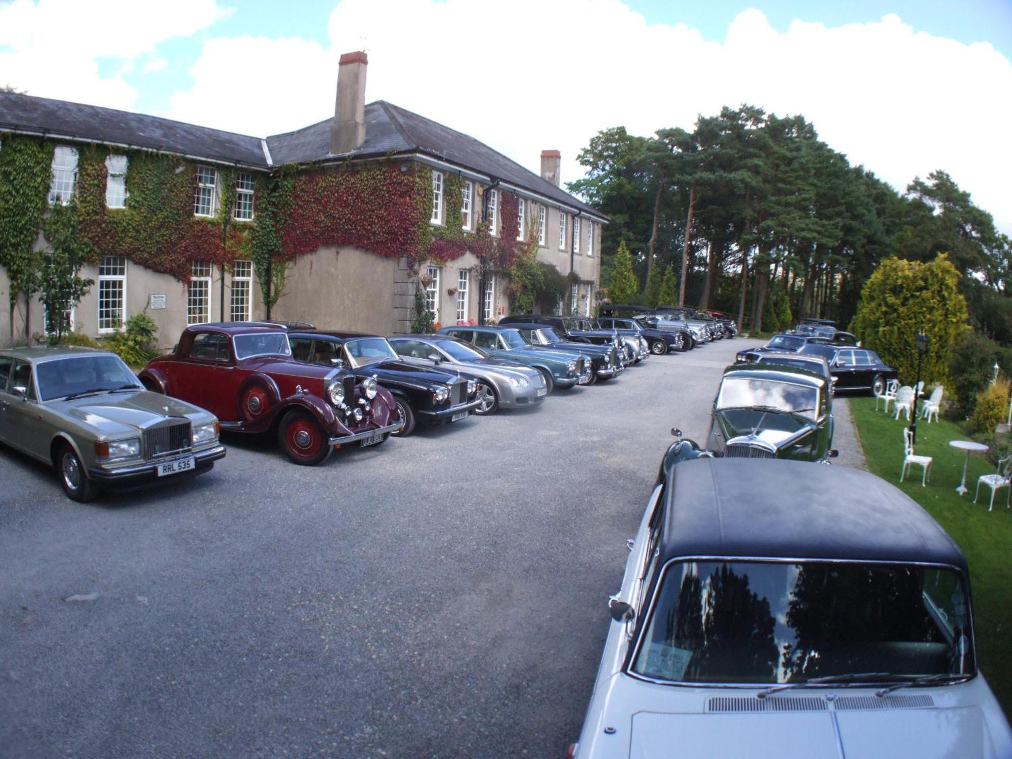 Ty Newydd Country Hotel Hirwaun Extérieur photo