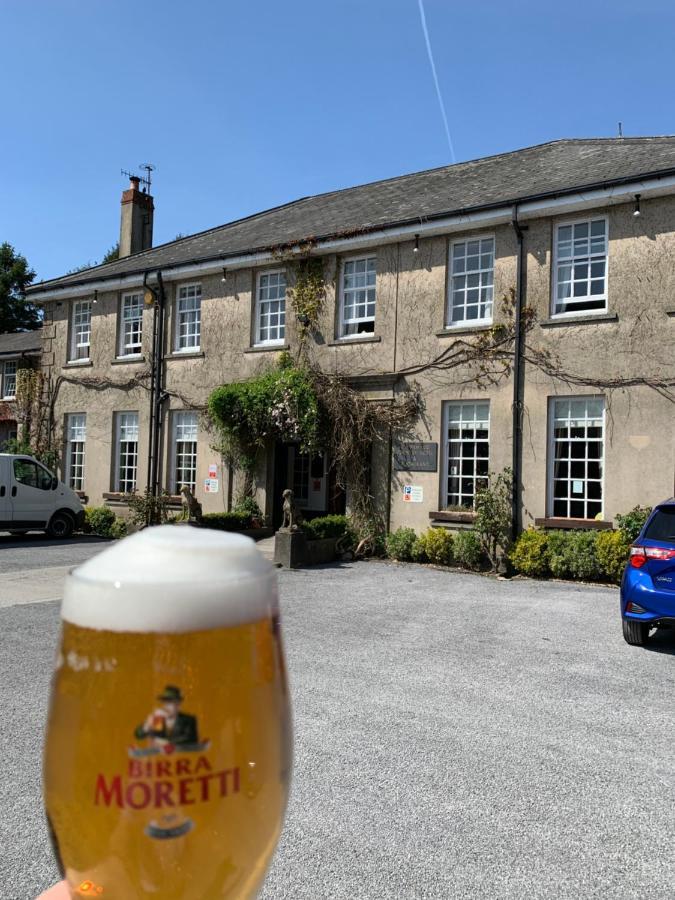 Ty Newydd Country Hotel Hirwaun Extérieur photo